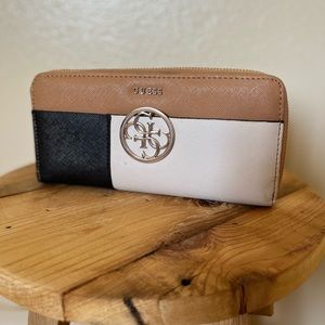 Guess Tricolor Wallet